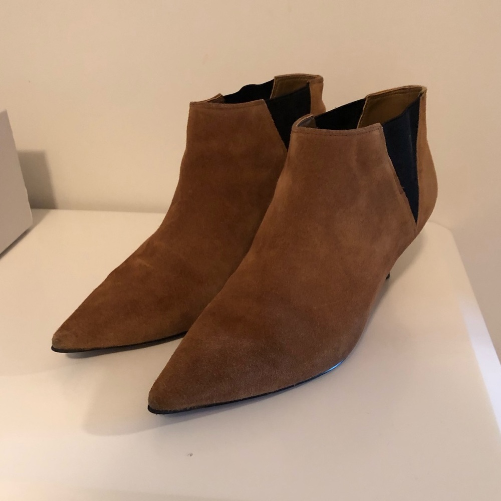 Aldo Velucci booties size 9